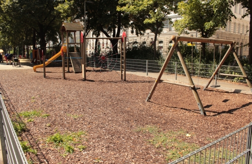 Spielplatz im Diana-Budisavljevic-Park