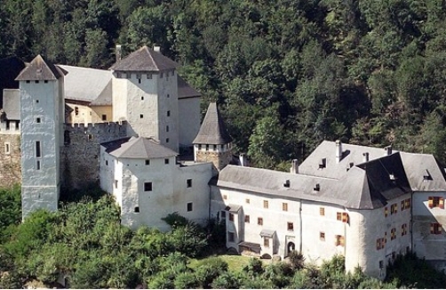 Burg Lockenhaus im Burgenland