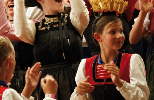 Vorarlberg Tourismus / Ludwig Berchthold - Frauen in Bregenzerwälder Tracht