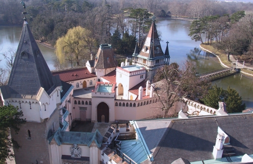 (c) Schloss Laxenburg