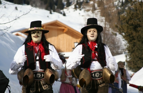 Kinderblochziehen in Fiss