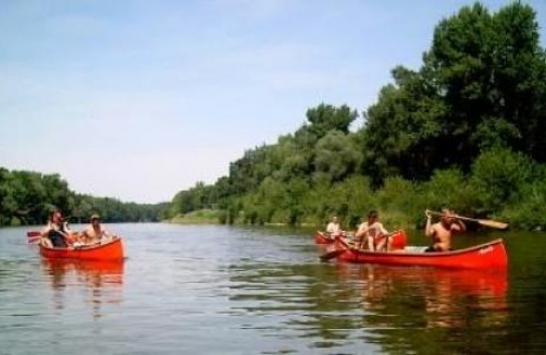 Kanufahrten auf der March