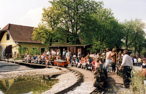 Kinderparadies im Wirtshaus zur Minidampfbahn