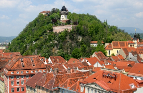 www.graztourismus.at_Sommerpicknick beim Uhrturm am Schlossberg Graz