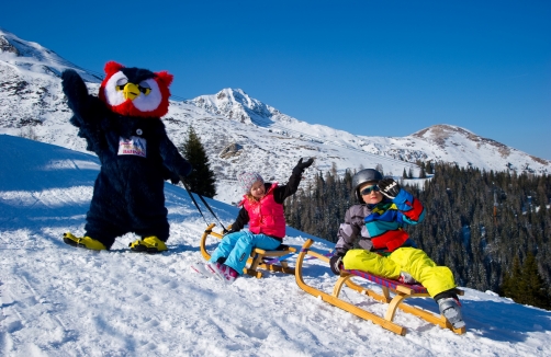 TVB Raurisertal - Rodelfahren mit Maskottchen Tilly