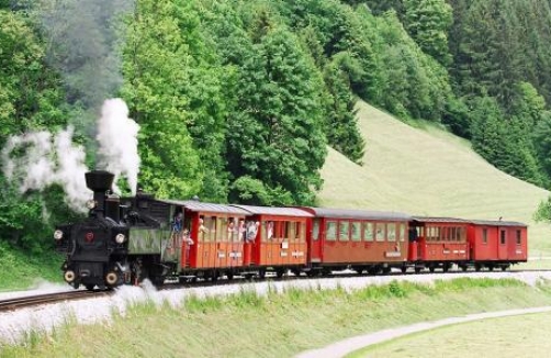 Dampfzug der Zillertalbahn
