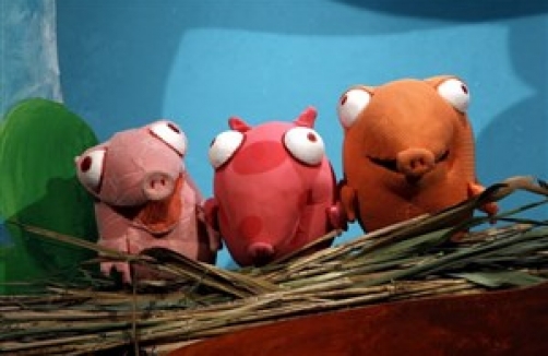 Die drei kleinen Schweinchen und die Wölfe im WUK