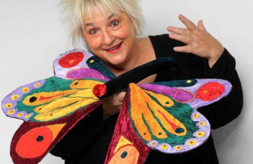 Was der wunderschöne Schmetterling erlebt im Theater 82er Haus