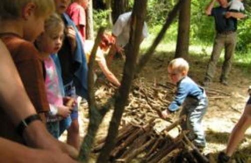 Kindercamps und Familienabenteuer in der Überlebensschule Tirol