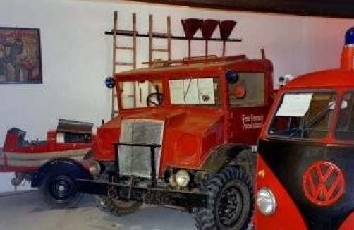 http://members.chello.at/~petsil/feuerwehrmuseum-dobersberg.html