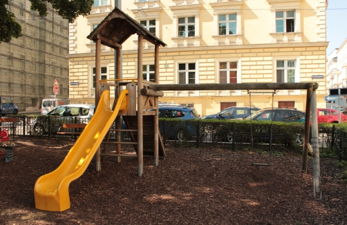 Spielplatz im Erwin-Ringel-Park