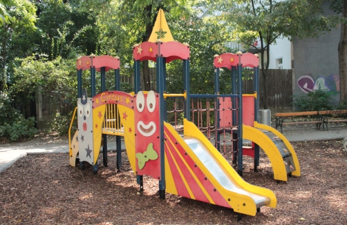 Spielplatz im Josef-Strauss-Park