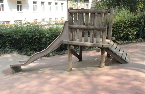 Spielplatz im Josef-Strauss-Park