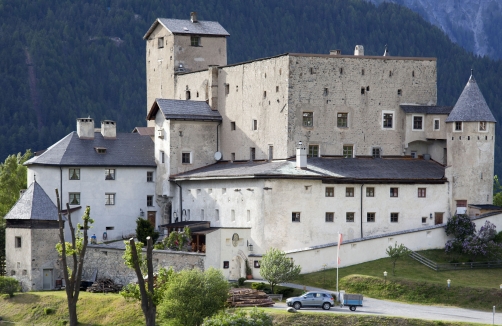 Schloss Naudersberg