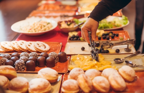 Rockiges Faschingsfrühstück für Familien im Hard Rock Cafe Wien