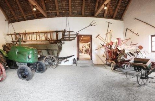 Landwirtschaftsmuseum und Oldtimerausstellung Familie Jüly