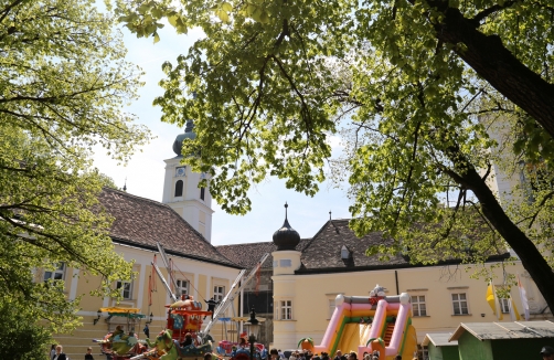 Tag der Familie mit Kinderflohmarkt und Kinderprogramm
