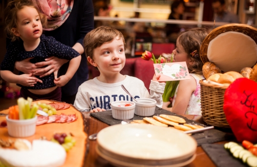 „Back to School“-Familienfrühstück