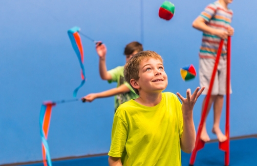 Kinder-Circus-Workshop! Kinder machen Circus!