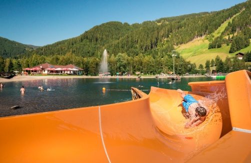 Erfrischende Abkühlung am Erlebnisbadesee Eben im Pongau