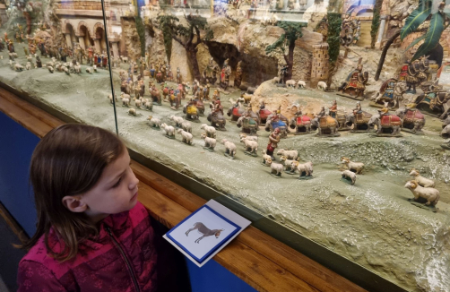 Krippenkunst und Kinderprogramm im ehemaligen Palmenhaus