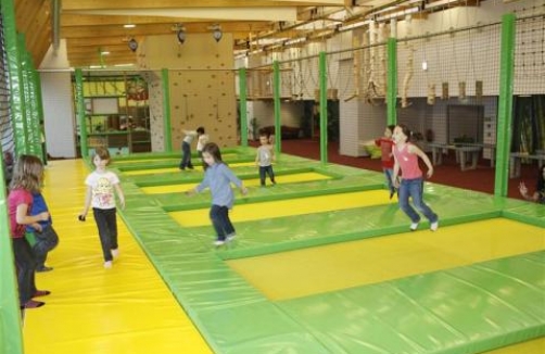 Schul- und Kindergartenbesuch im Monki Park