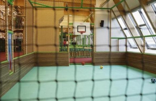 Schul- und Kindergartenbesuch im Monki Park