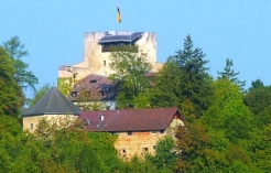 ©burg-kreuzen.at