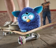 Mitspielen und Furby von Hasbro gewinnen