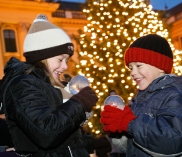 Gewinne ein Familienpackages für den Kultur- und Weihnachtsmarkt Schönbrunn