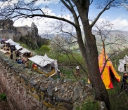 Gewinne einen Familieneintritt für das Mittelalterfest auf der Burgruine Aggstein