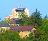 ©burg-kreuzen.at