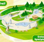 Illustration eines Spielplatzes mit Spielgeräten, Bäumen, Wegen und kleinen Wasserflächen, beschriftet mit "Eintritt frei!" und "Erster Geo-Spielplatz Tirols".