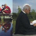 Links sitzt eine Gruppe von Mönchen in roten Roben am Wasser, rechts liest ein Mann in dunkler religiöser Kleidung auf einer Parkbank ein Buch.