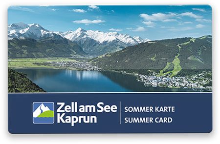 Eine Zell am See-Kaprun Sommerkarte zeigt ein Foto eines Sees, umgeben von Bergen und einer Stadt, mit Text in Deutsch und Englisch.