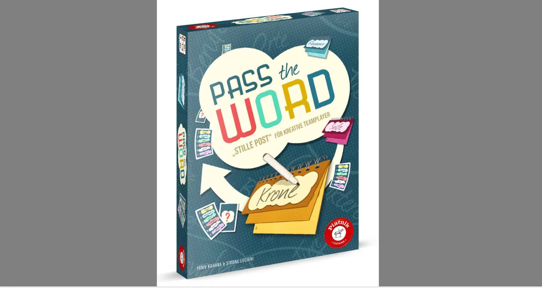 Schachtel des Spiels "Pass the Word" mit einer herzförmigen Sprechblase und einer Notizblock-Illustration, mit Karten und dem Titel des Spiels auf der Vorderseite.