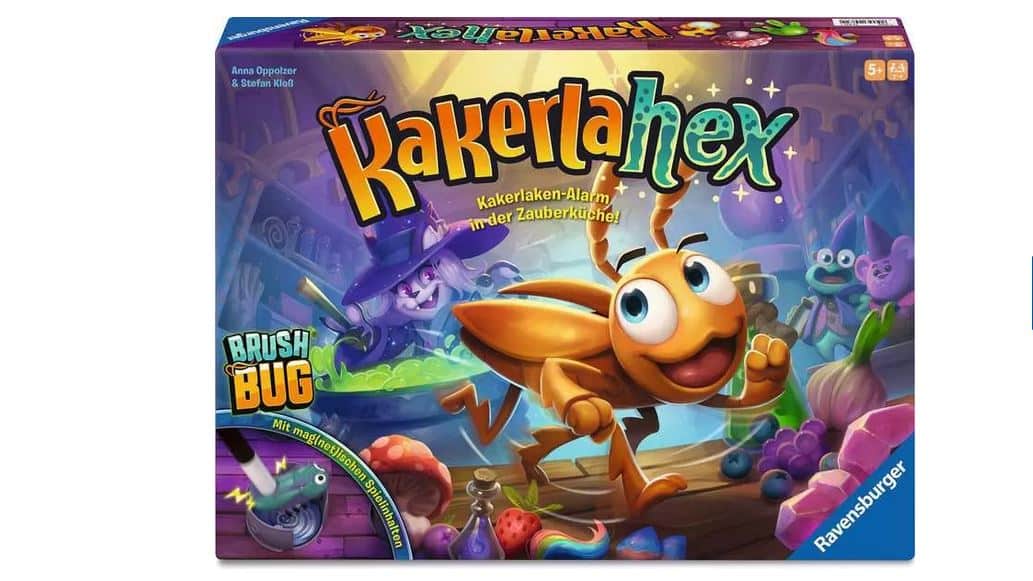 Schachtelcover des Brettspiels "Kakerlakenhex" mit einer Cartoon-Kakerlake, bunten magischen Küchenelementen und dem Ravensburger-Logo. Für Kinder ab 5 Jahren.
