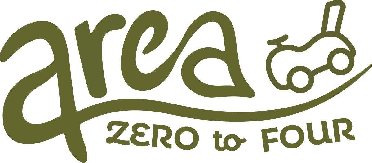 Der olivgrüne Text lautet "area ZERO to FOUR" (Bereich NULL bis VIER) mit einer Grafik eines Spielzeugautos auf der rechten Seite.