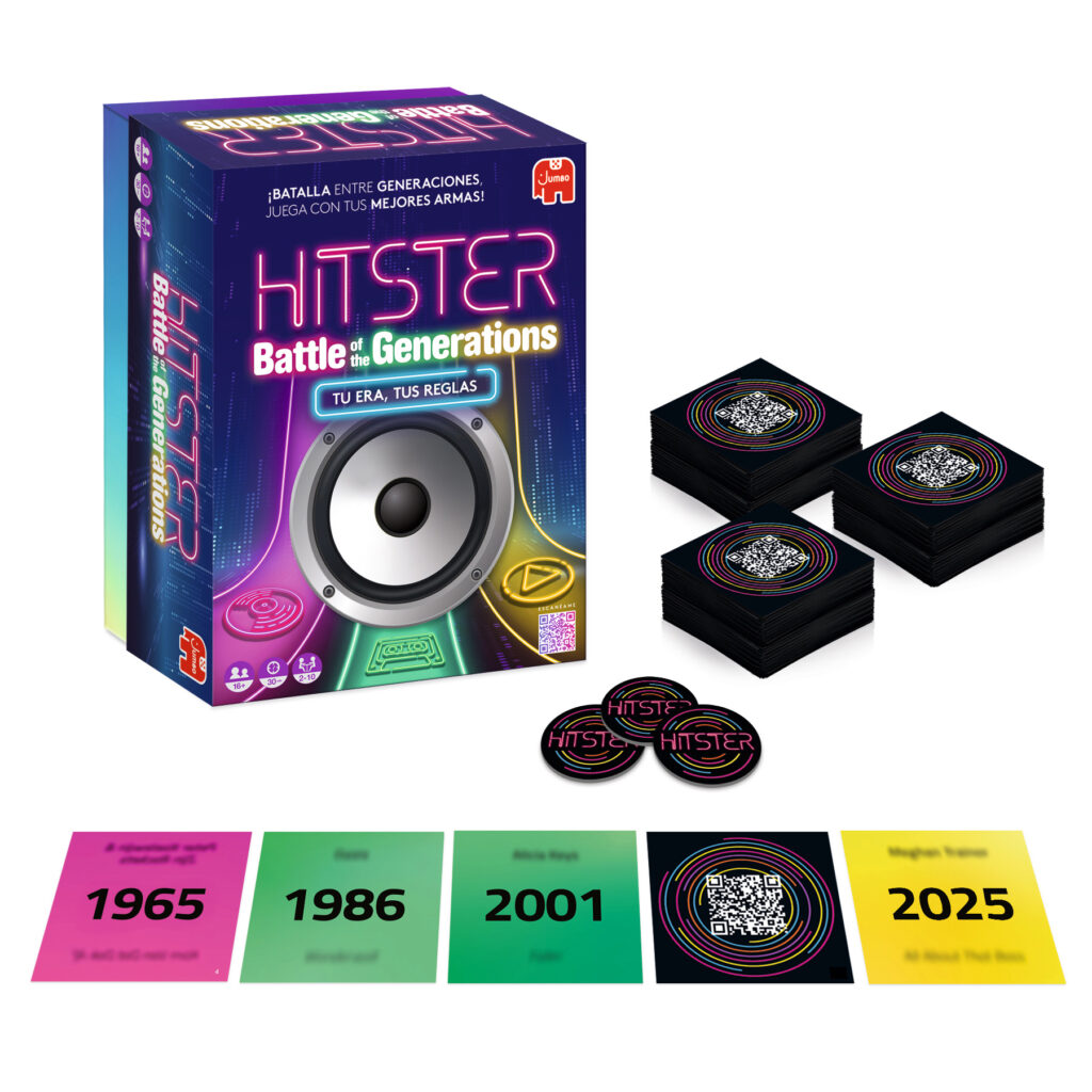 Zu sehen sind die Schachtel und die Komponenten des Kartenspiels „Hitster Battle of Generations“, darunter Kartenstapel, runde Spielsteine und Karten mit den Jahresangaben 1965, 1986, 2001 und 2025.