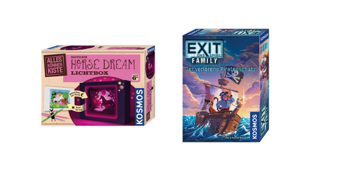 Zwei Brettspielschachteln: eine rosa mit der Aufschrift „Horse Dream Lichtbox“ und Pferdemotiven, die andere blau mit der Aufschrift „EXIT: Der verlorene Piratenschatz“ und Abbildungen von Piraten auf einem Schiff.